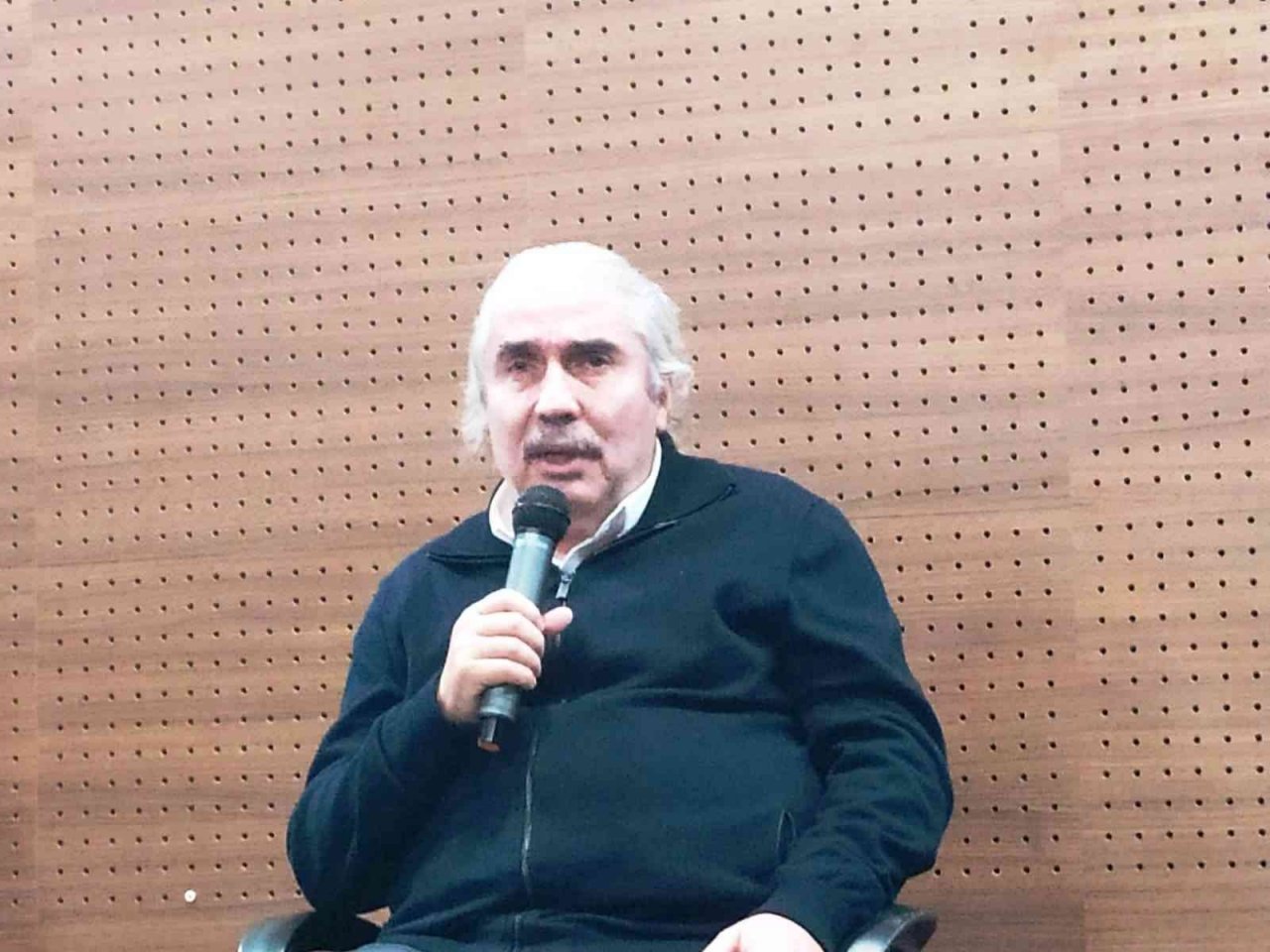 AÖB Kitap Okuma Akademisi’nin konuğu Şair Ali Ural oldu