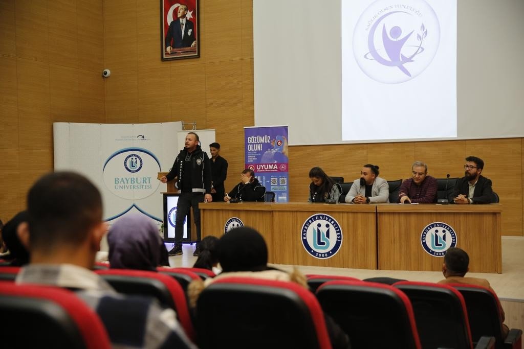’Madde Bağımlılığı’ konusunda söz Bayburt Üniversitesi gençlerindeydi