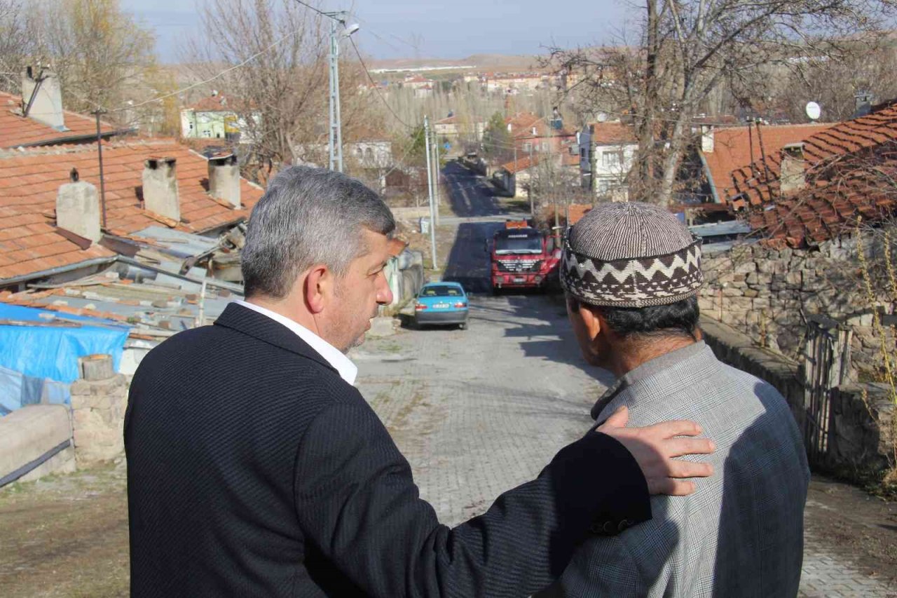 Bünyan’da asfalt çalışmaları sokaklarda devam ediyor