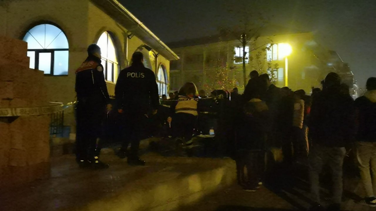 Caminin müştemilatından düşen adam hayatını kaybetti