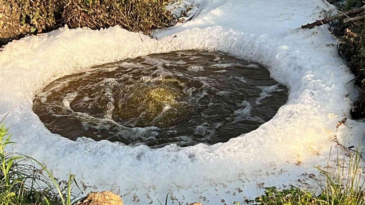 Yanan suyu görenler şaşkına dönüyor