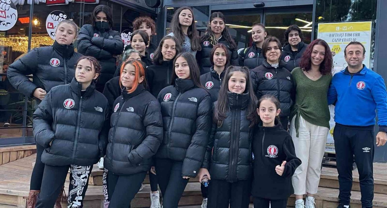 Muğla hokey takımına maç öncesi moral