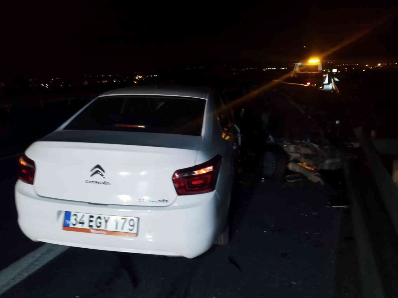 Otobanda feci kaza: 1 ölü, 3 yaralı