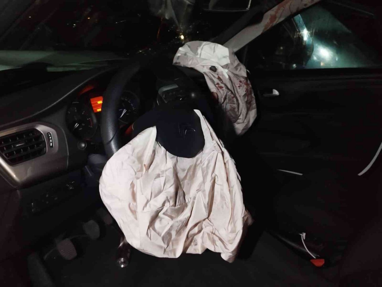 Otobanda feci kaza: 1 ölü, 3 yaralı