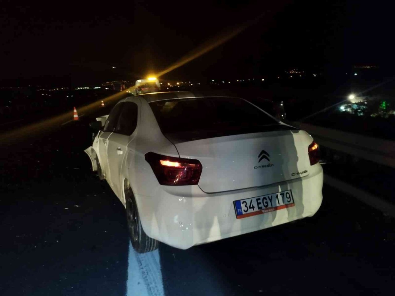 Otobanda feci kaza: 1 ölü, 3 yaralı