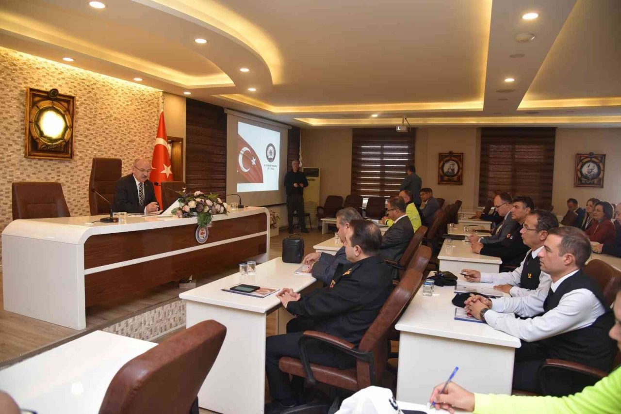 Manisa’da kış mevsiminde alınacak trafik tedbirleri görüşüldü