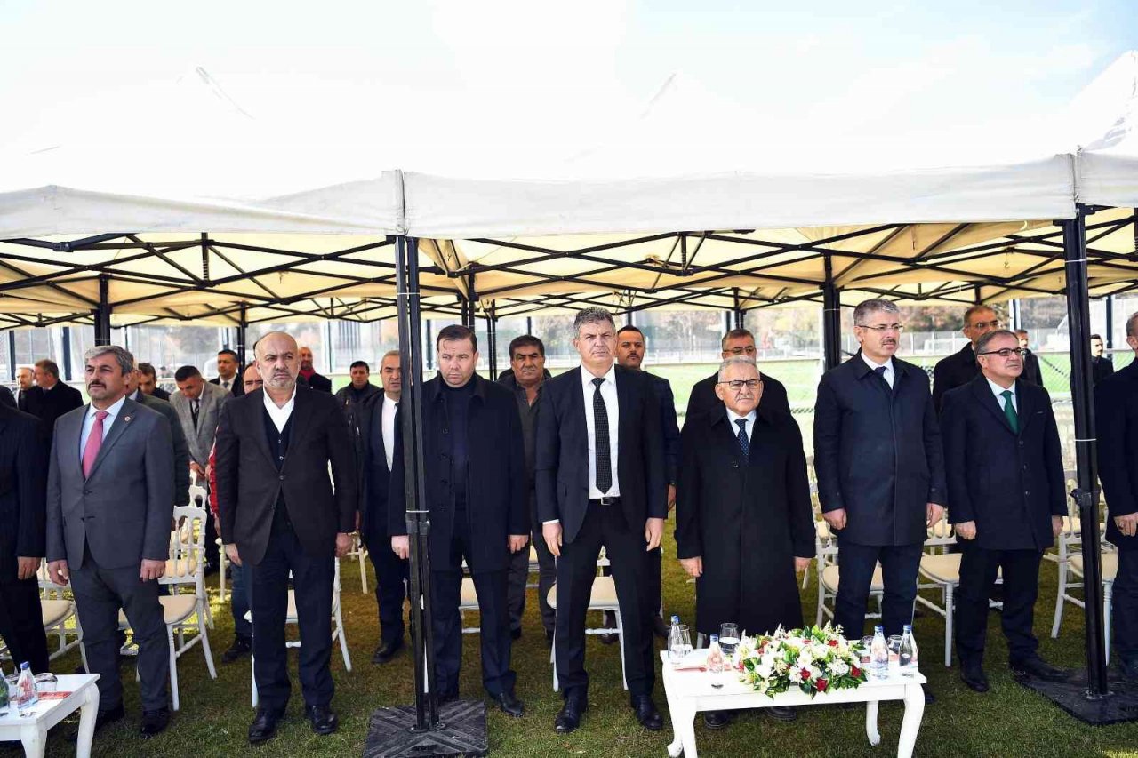 Kayseri Büyükşehir Belediyesi’nden Amatör Kulüplere Malzeme Desteği