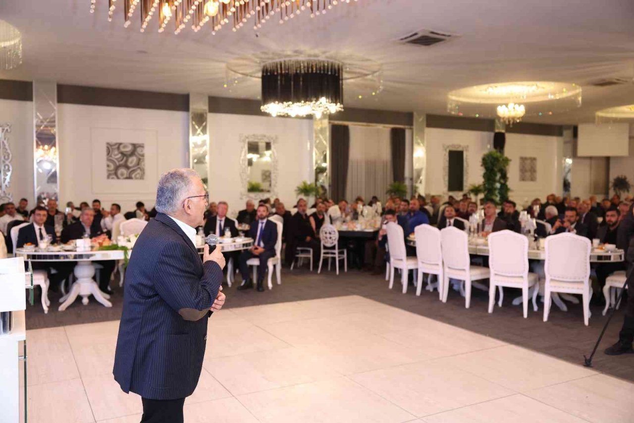 Başkan Büyükkılıç Halk Otobüsçüleri İle Buluştu