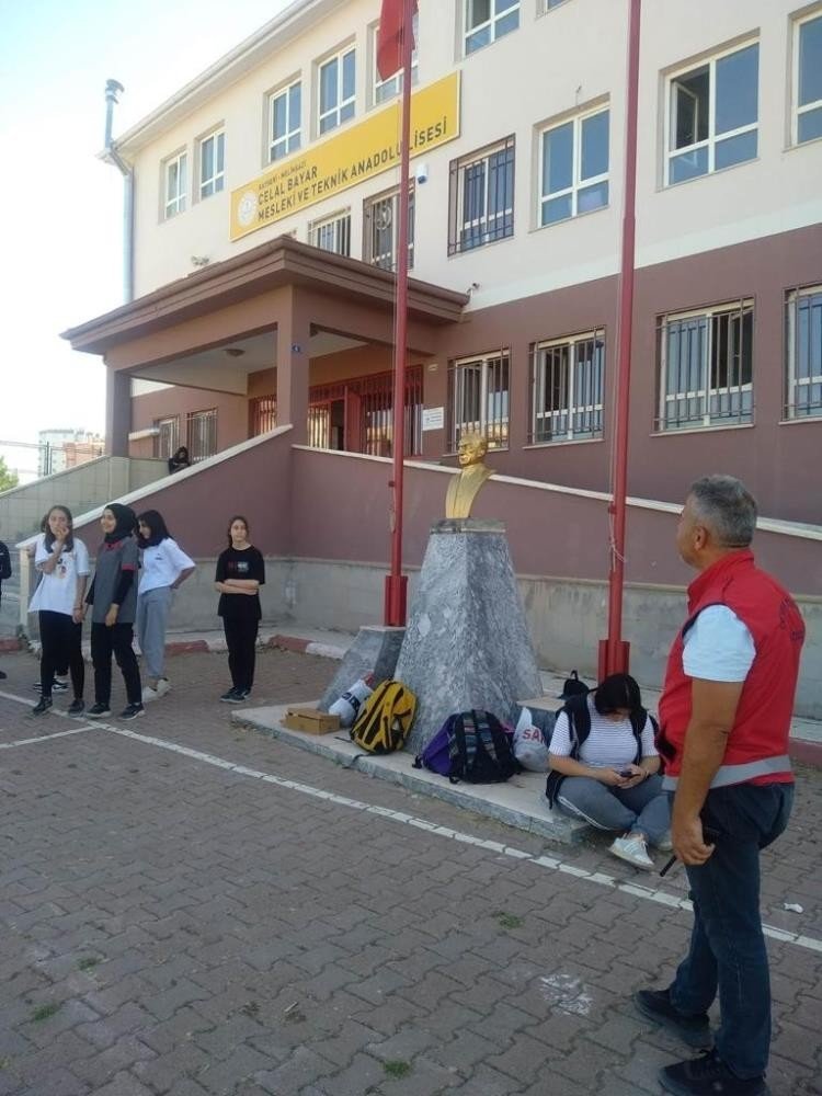 Güven timleri 1 haftada bin 976 kişiyi sorguladı