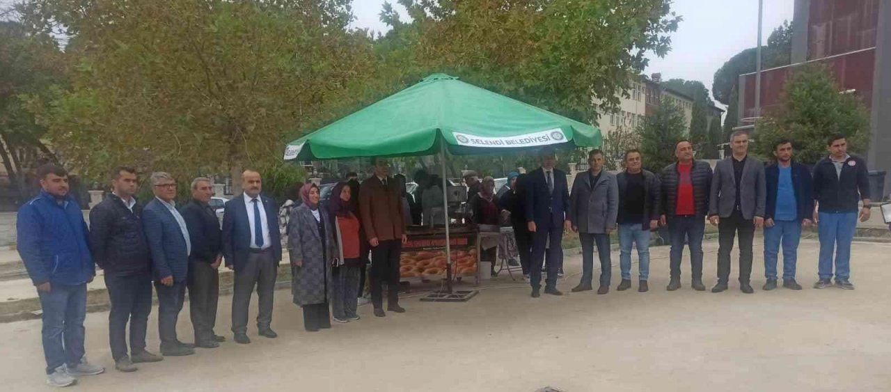 Mesai arkadaşları Ramazan Demir için lokma döktürdü