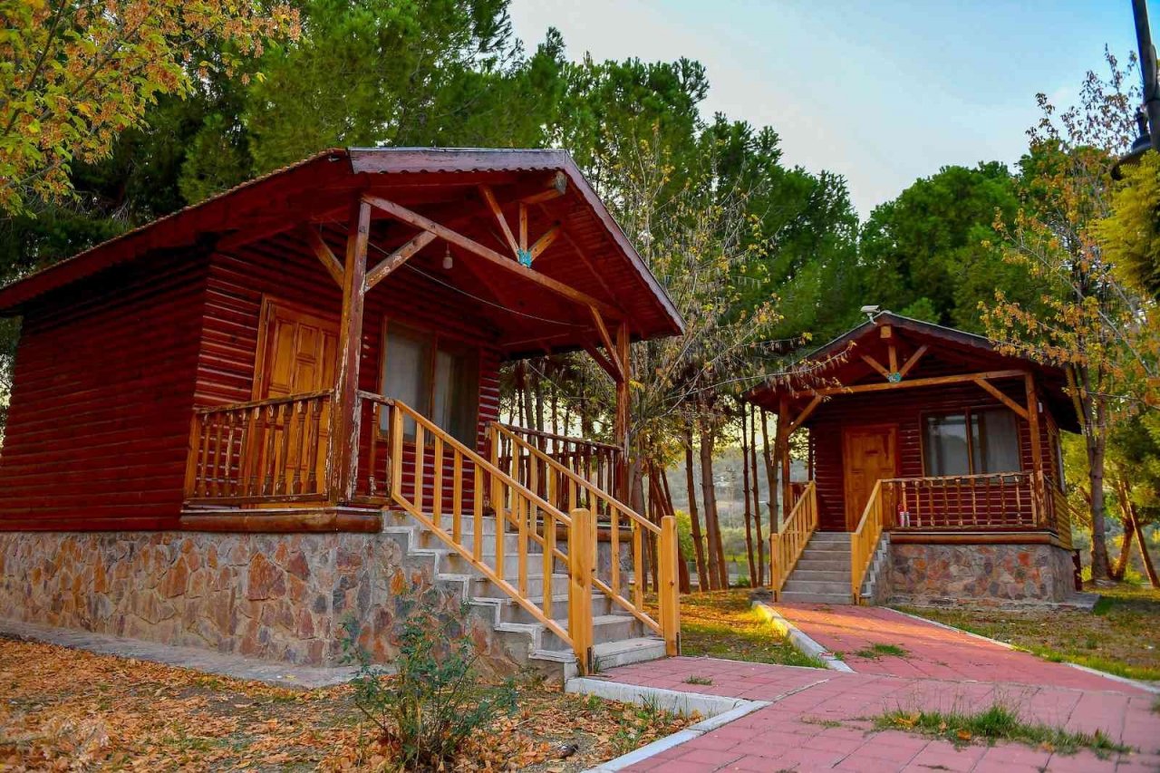 Tarsus Gençlik Kampı yenileniyor