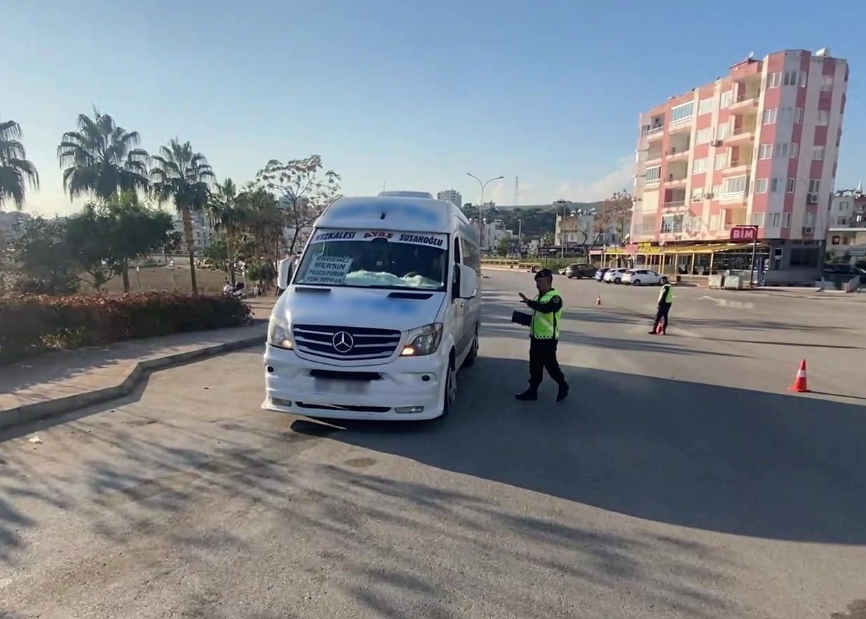 Toplu taşıma araçlarında jandarmadan sivil kıyafetli denetim