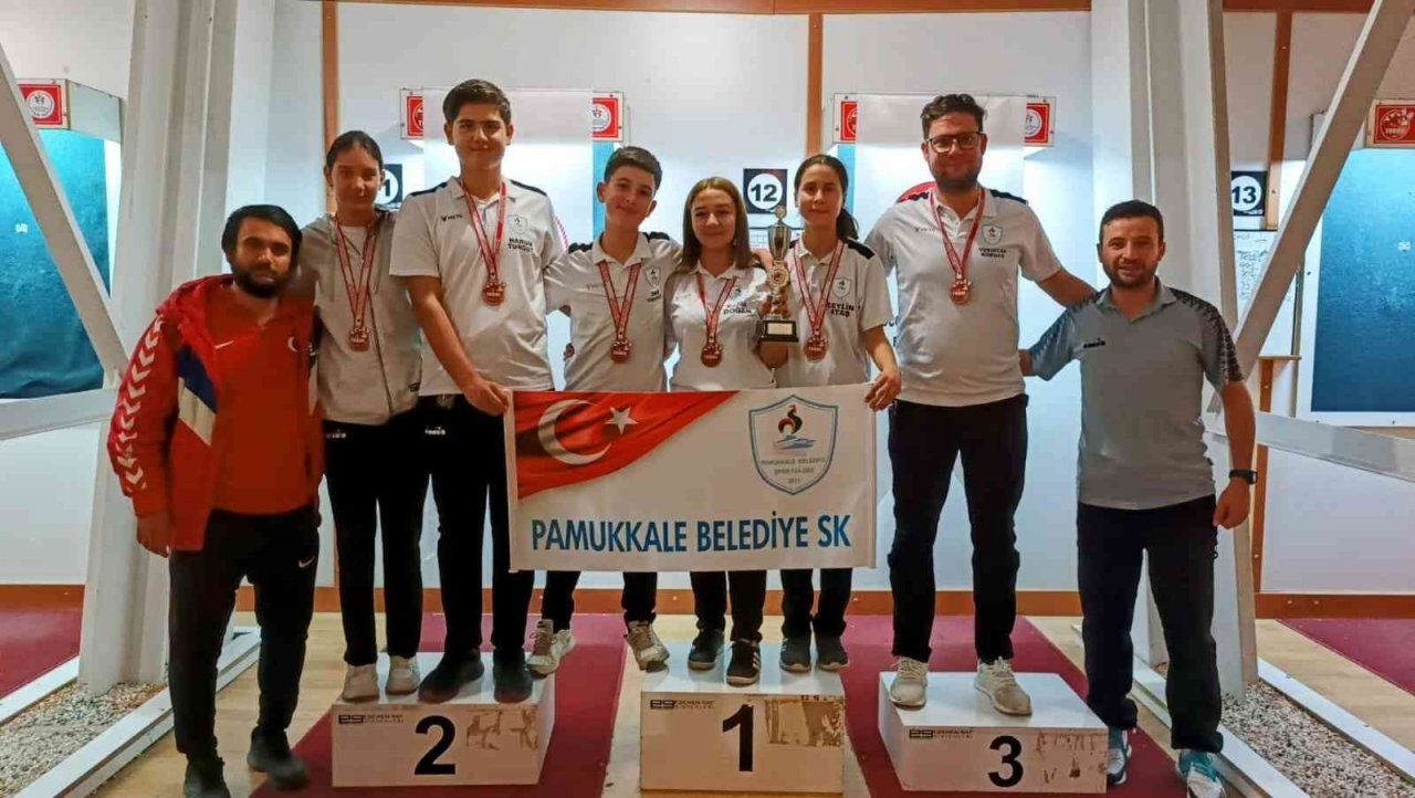 Pamukkale Belediyespor dart takımı Türkiye 3.sü oldu