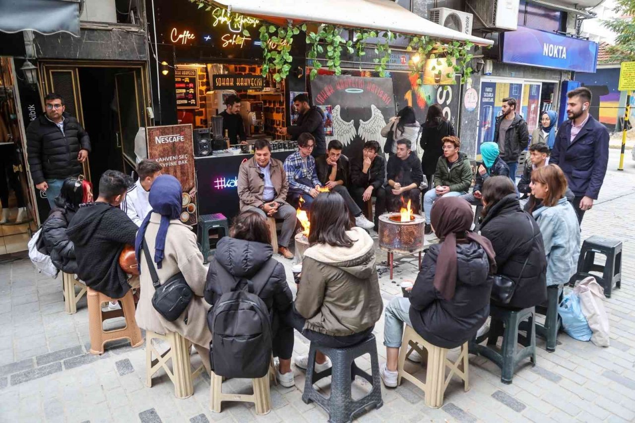 Başkan Çakın yayalaştırılmış sokaklar projesini yerinde inceledi