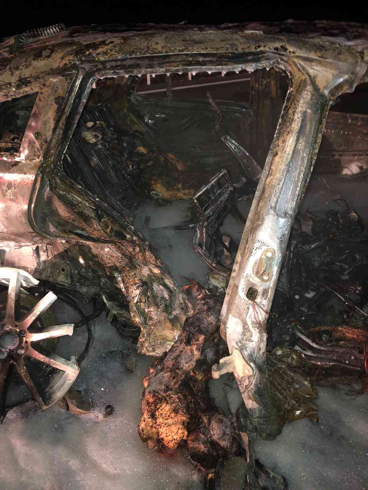 Ankara-Niğde Otobanında kaza;3 ölü 1 yaralı