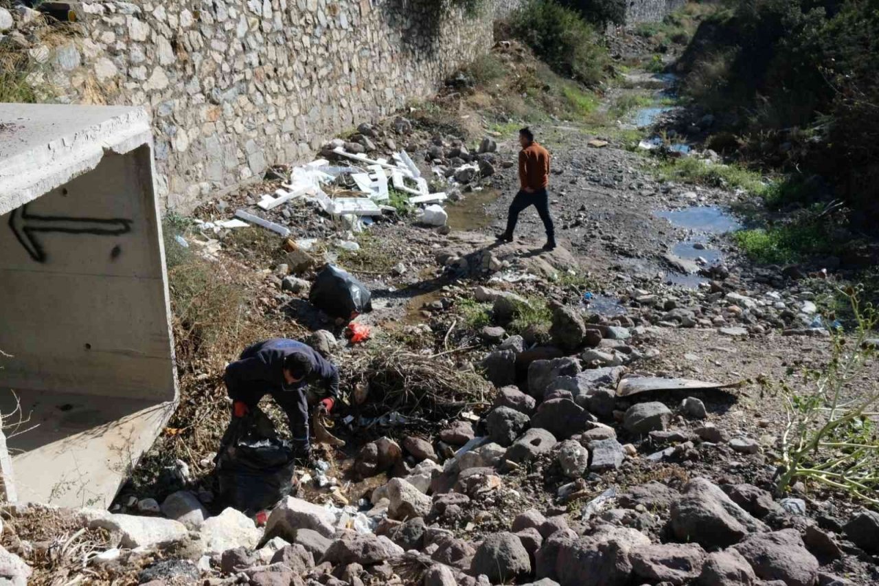 Atıkların sahibi faturadan tespit edildi