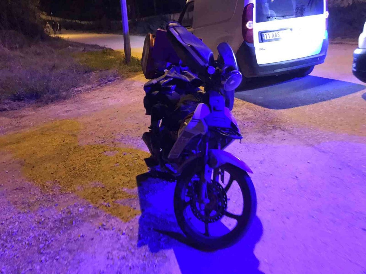 Bilecik’te otomobil ile motosiklet çarpıştı, 1 kişi yaralandı