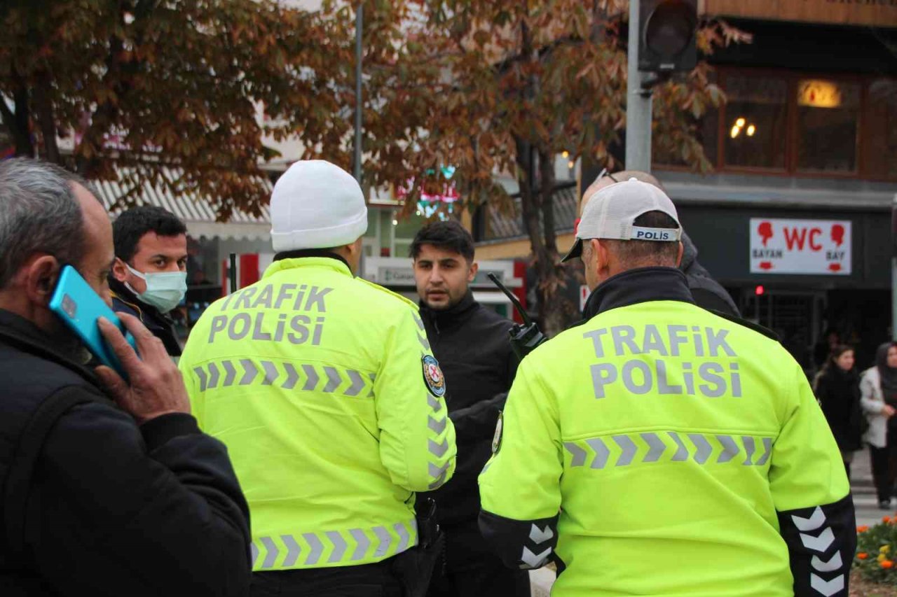 Bilecik’te otomobilin çarptığı yaya yaralandı