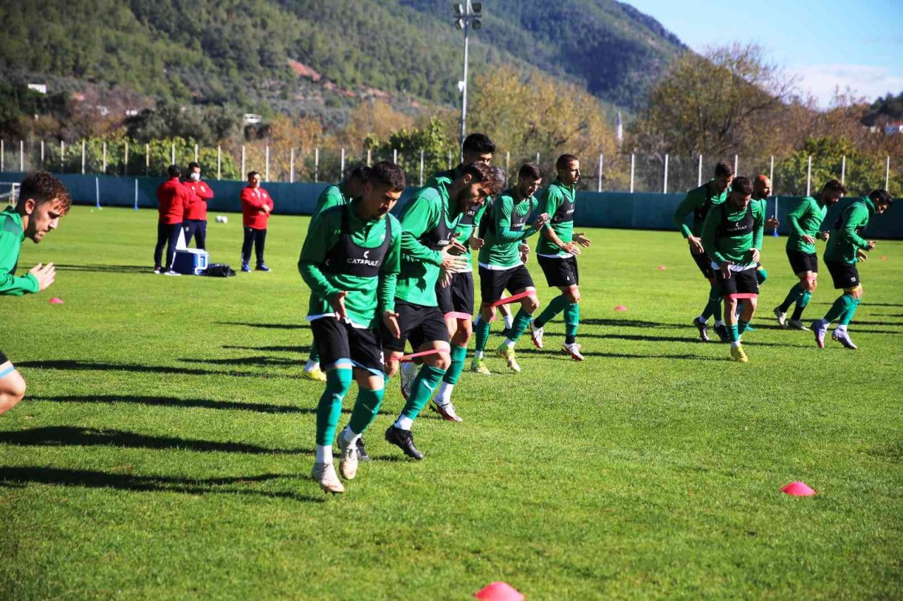 Rıza Karakaya: "Biz şampiyonluğa kurulmuş bir takım değiliz"