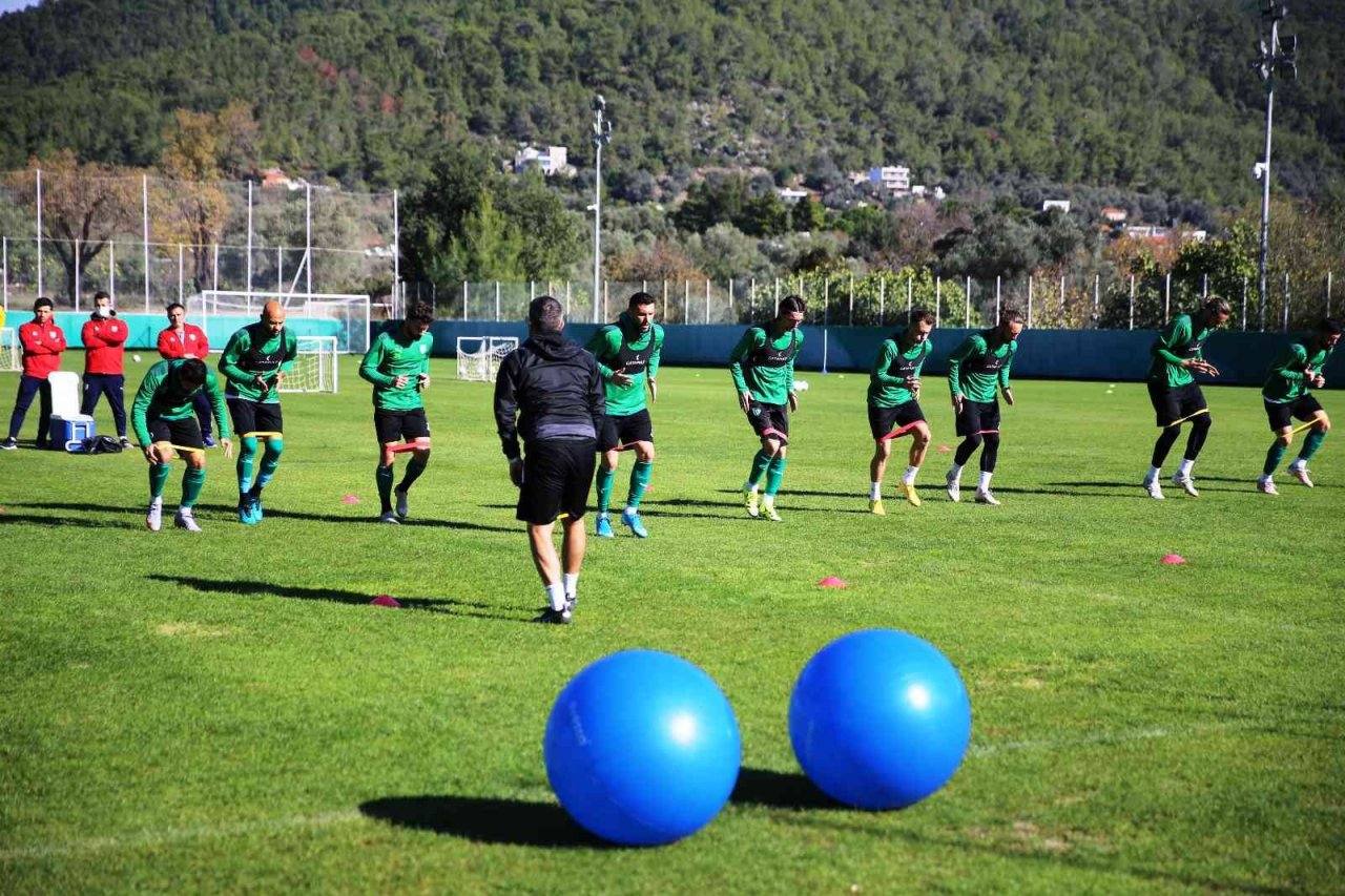 Rıza Karakaya: "Biz şampiyonluğa kurulmuş bir takım değiliz"