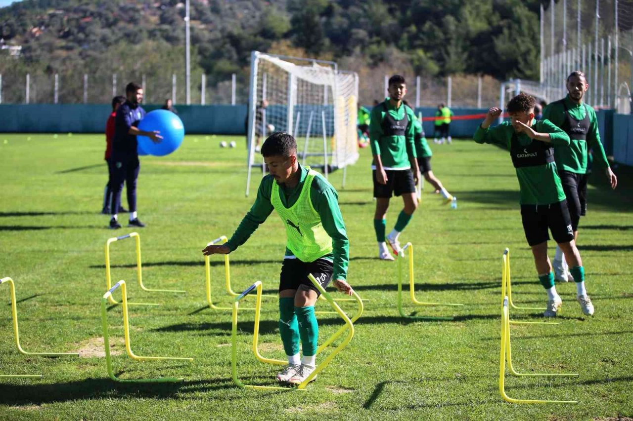 Rıza Karakaya: "Biz şampiyonluğa kurulmuş bir takım değiliz"