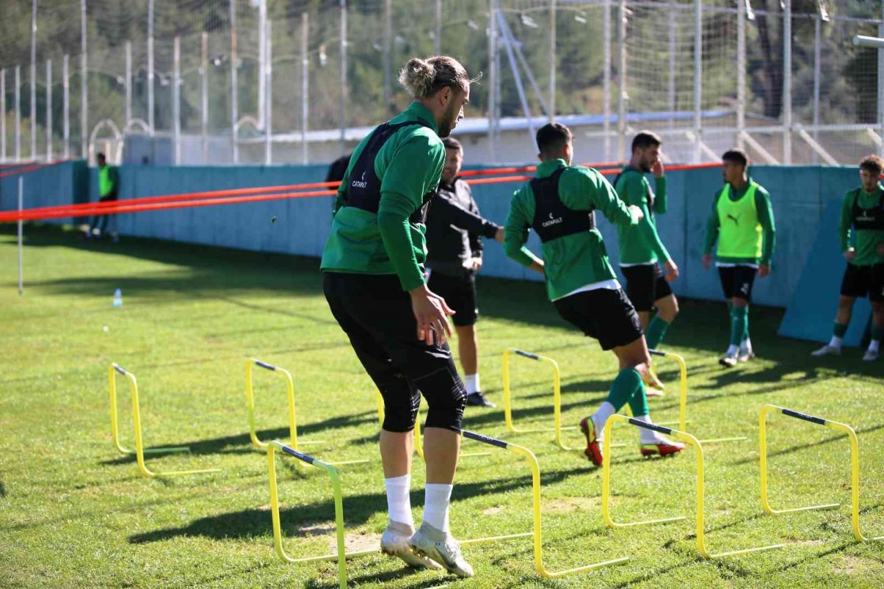 Rıza Karakaya: "Biz şampiyonluğa kurulmuş bir takım değiliz"