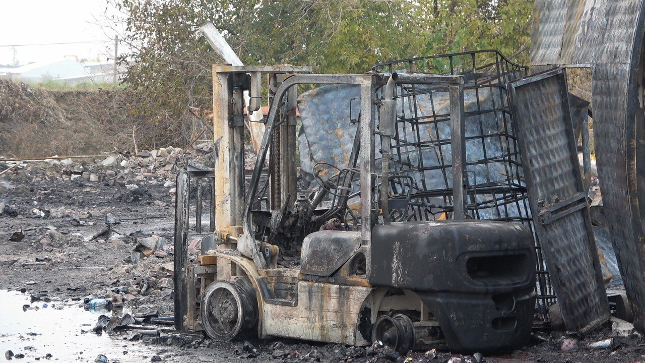 Milyonluk fabrikadan geriye harabe kaldı