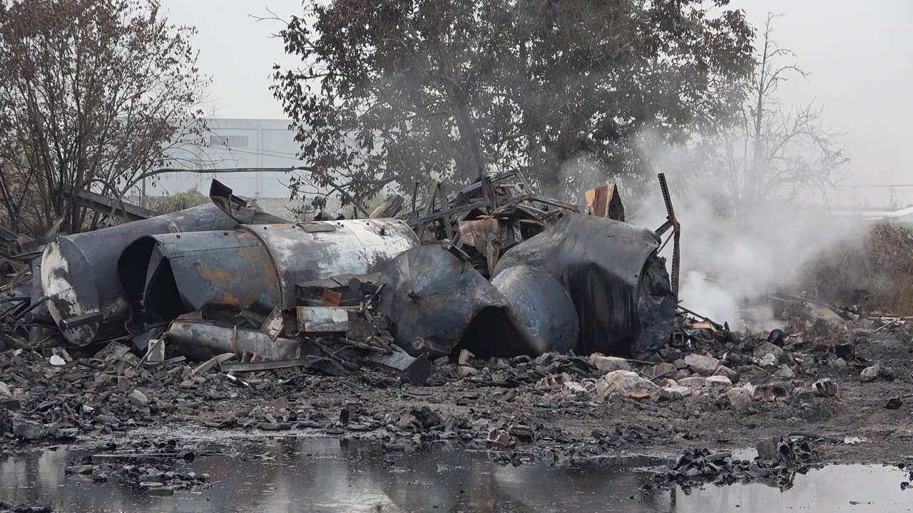 Milyonluk fabrikadan geriye harabe kaldı