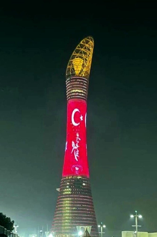 Dünya Kupası’nın yapıldığı Katar’da her yer Türk bayrağı