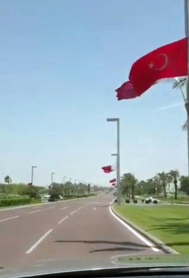 Dünya Kupası’nın yapıldığı Katar’da her yer Türk bayrağı