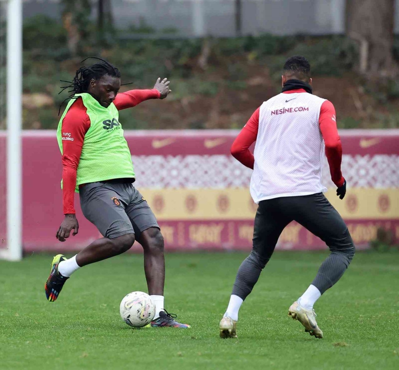 Galatasaray’da Icardi antrenmanı yarıda bıraktı