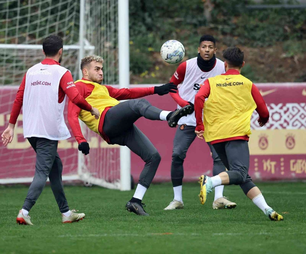 Galatasaray’da Icardi antrenmanı yarıda bıraktı