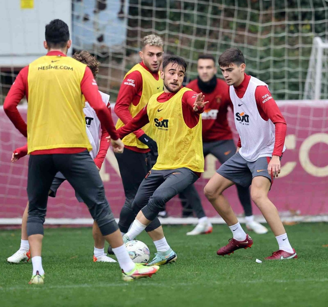 Galatasaray’da Icardi antrenmanı yarıda bıraktı