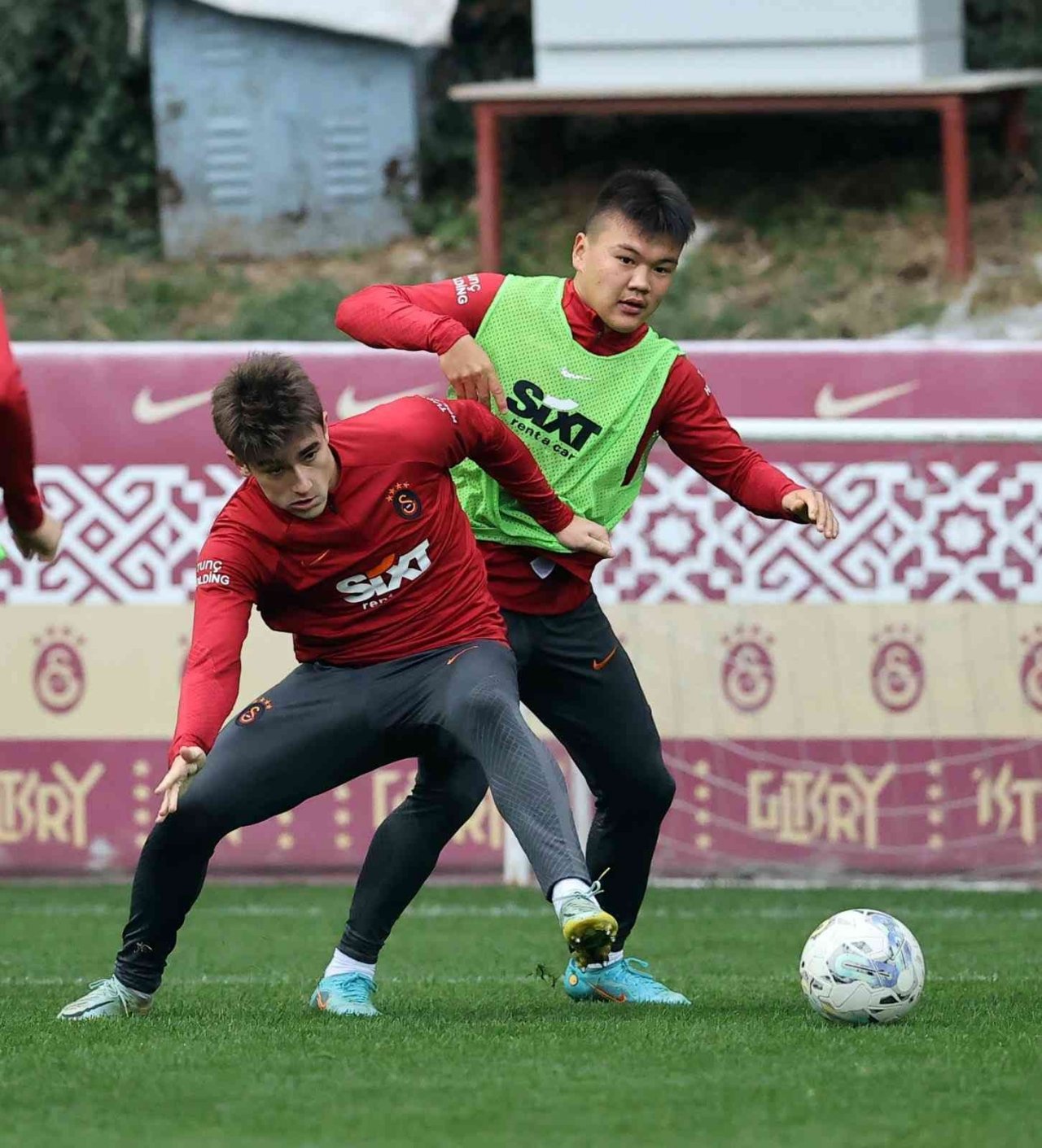 Galatasaray’da Icardi antrenmanı yarıda bıraktı