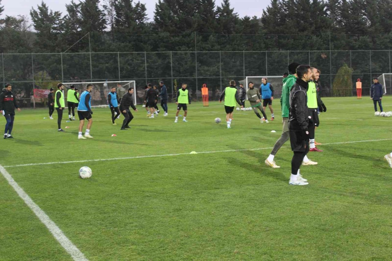 Gaziantep FK Teknik Direktörü Erol Bulut’un hedefi ilk 10