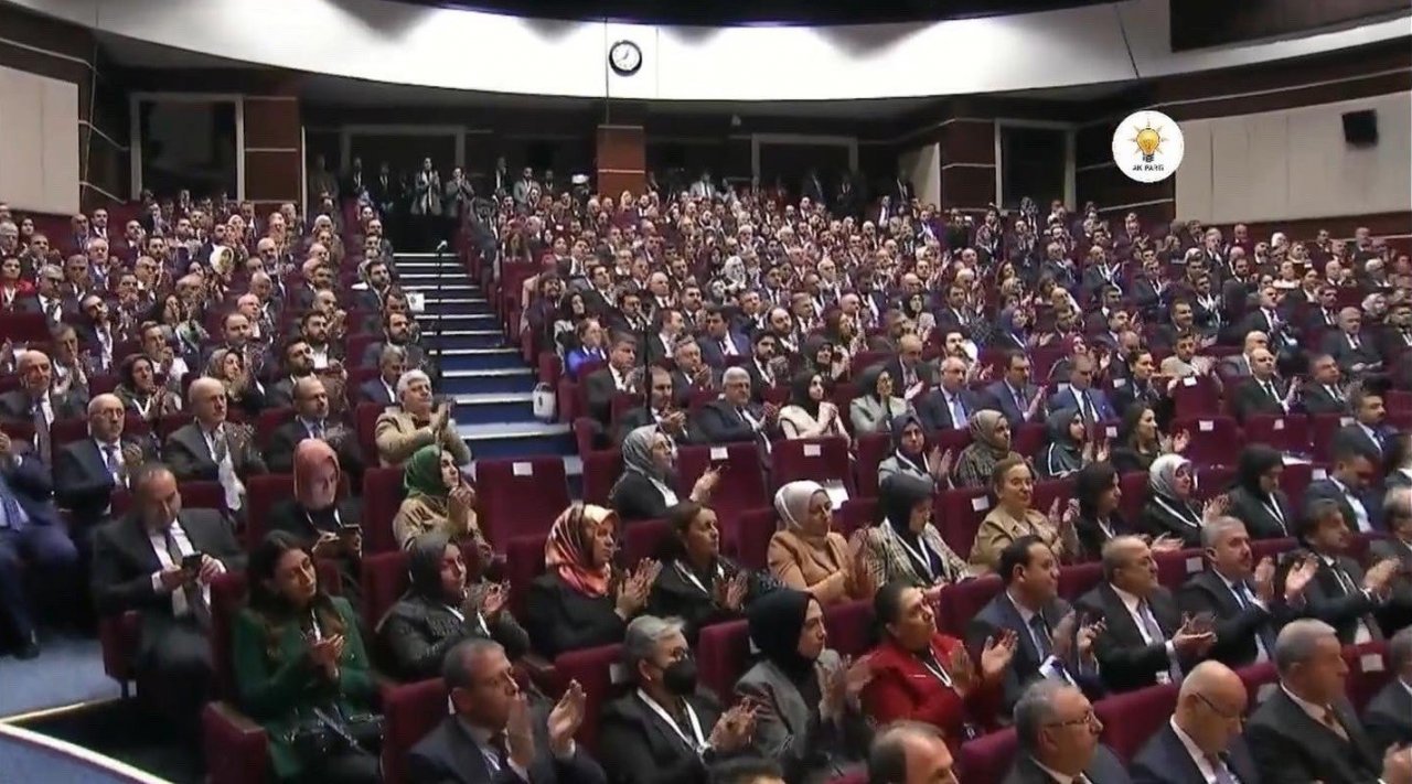 Başkan Büyükkılıç, AK Parti Genişletilmiş İl Başkanları Toplantısı’na katıldı