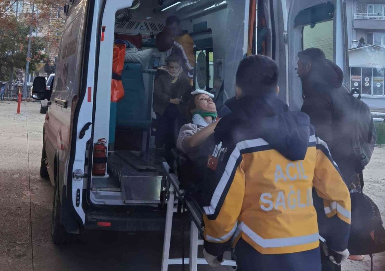 Bursa’da anne ve oğlu ölümden döndü