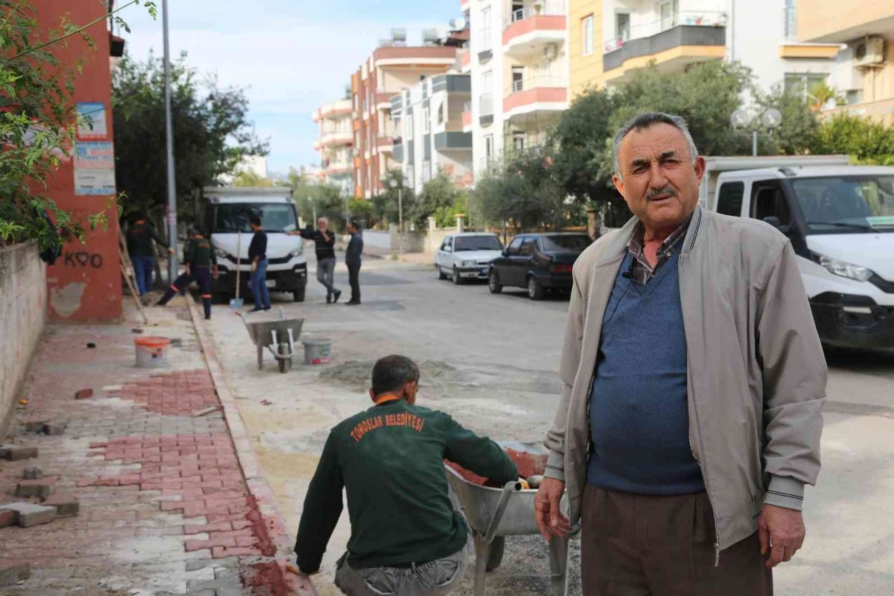 Toroslar’da hasar gören sokaklar yenileniyor