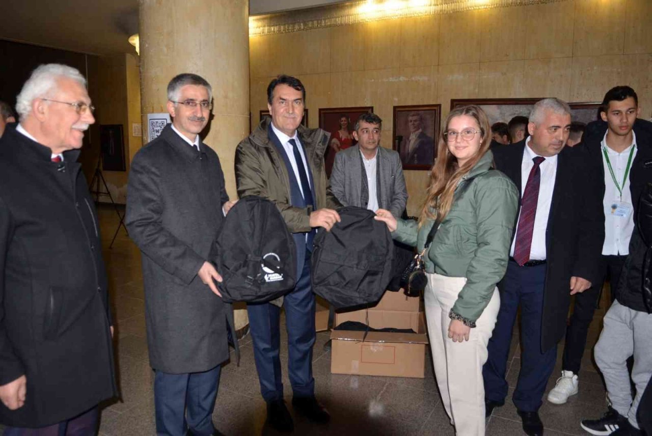 Bulgaristan’daki Osmanlı mektebine Osmangazi hizmeti