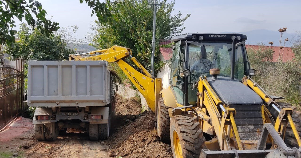 Başkan Eryılmaz; "Samandağ için ilk günkü heyecanla çalışıyoruz"