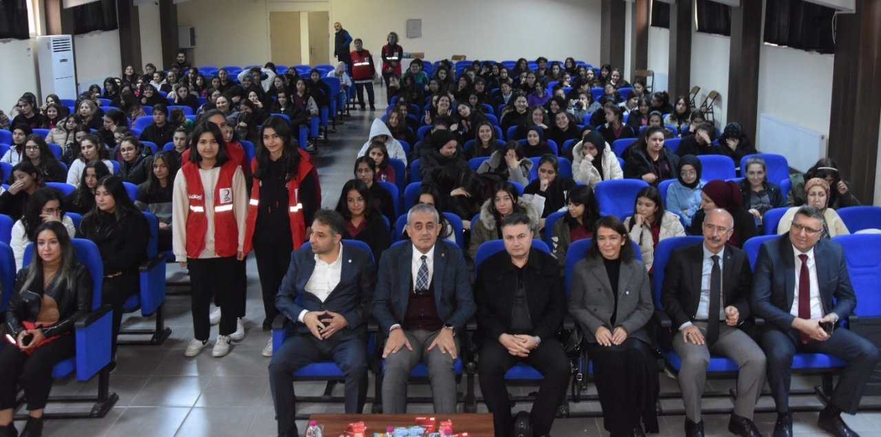 Kızılay’dan ’Kadına şiddet ve çocuk istismarına hayır’ konferansı