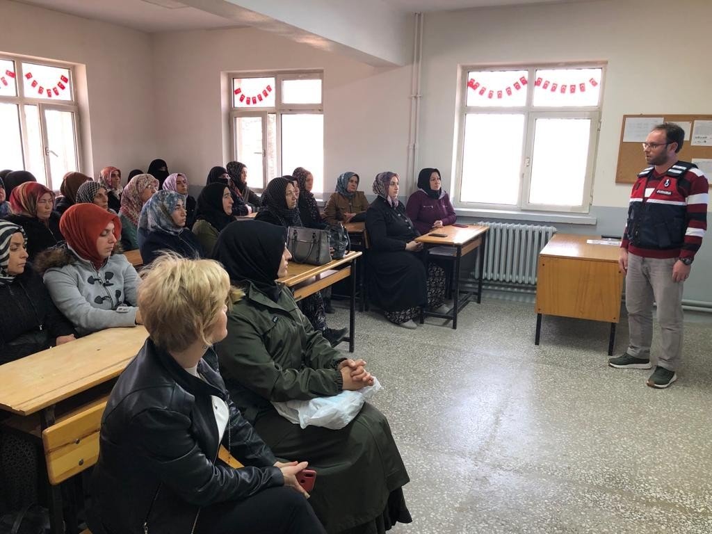 48 anne ve anne adayına narkotik eğitimi