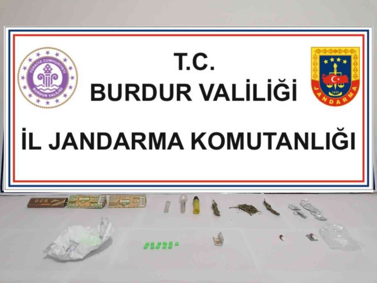 Burdur’da uyuşturucu madde kullanan 3 kişiye işlem yapıldı