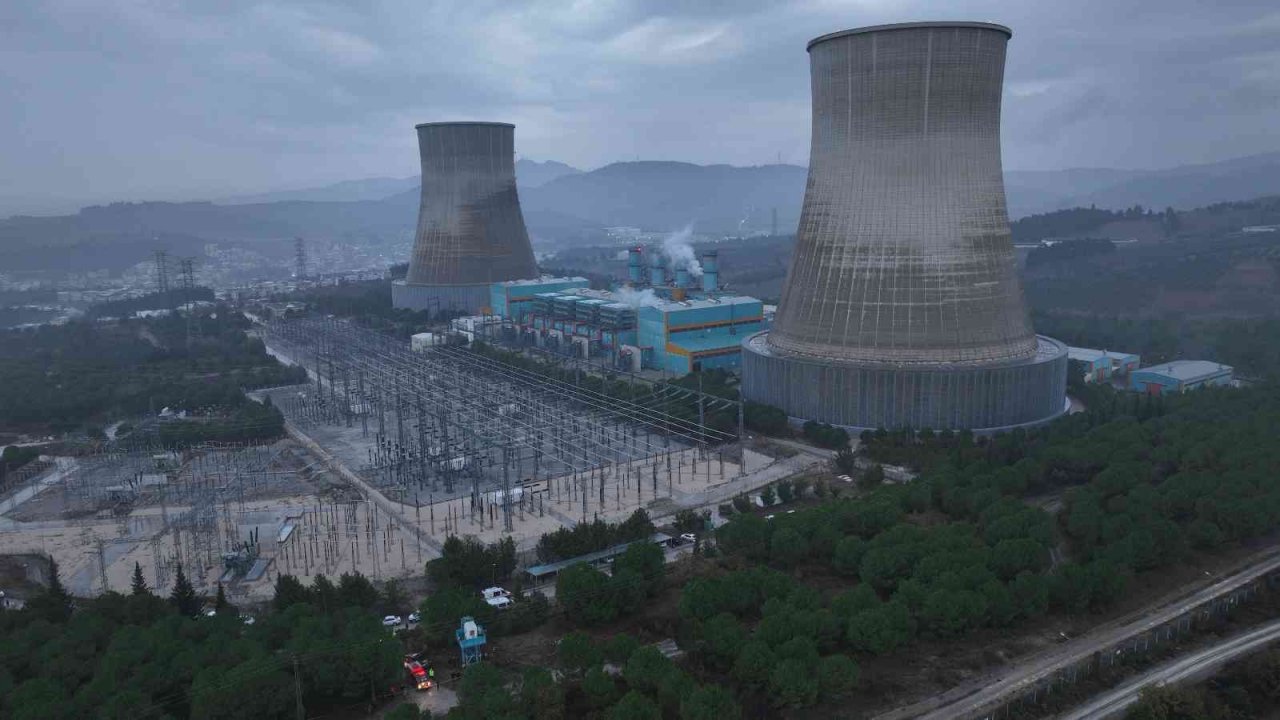 Düşen uçakta hayatını kaybedenlerin kimlikleri belli oldu