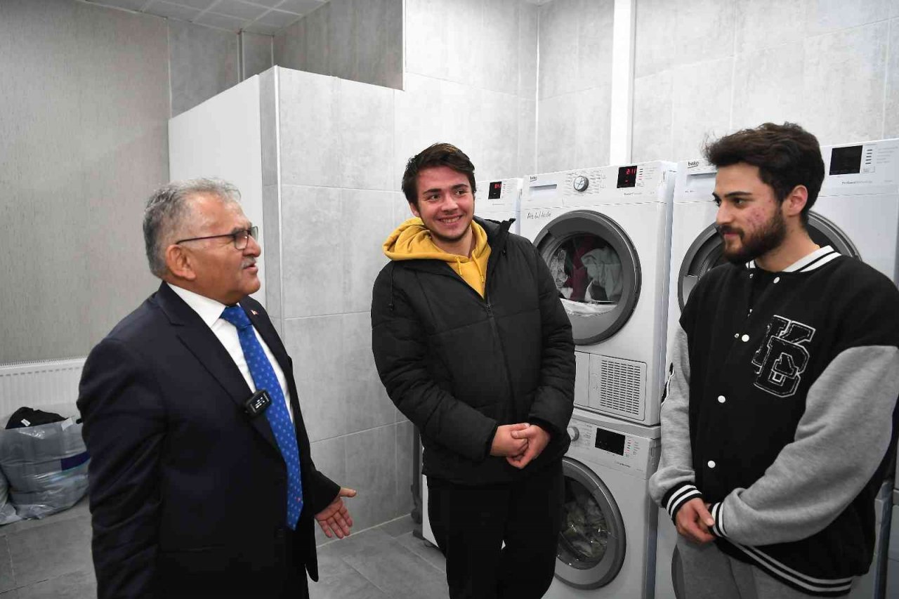 Çamaşır Yıkama Merkezi Takdir Topluyor