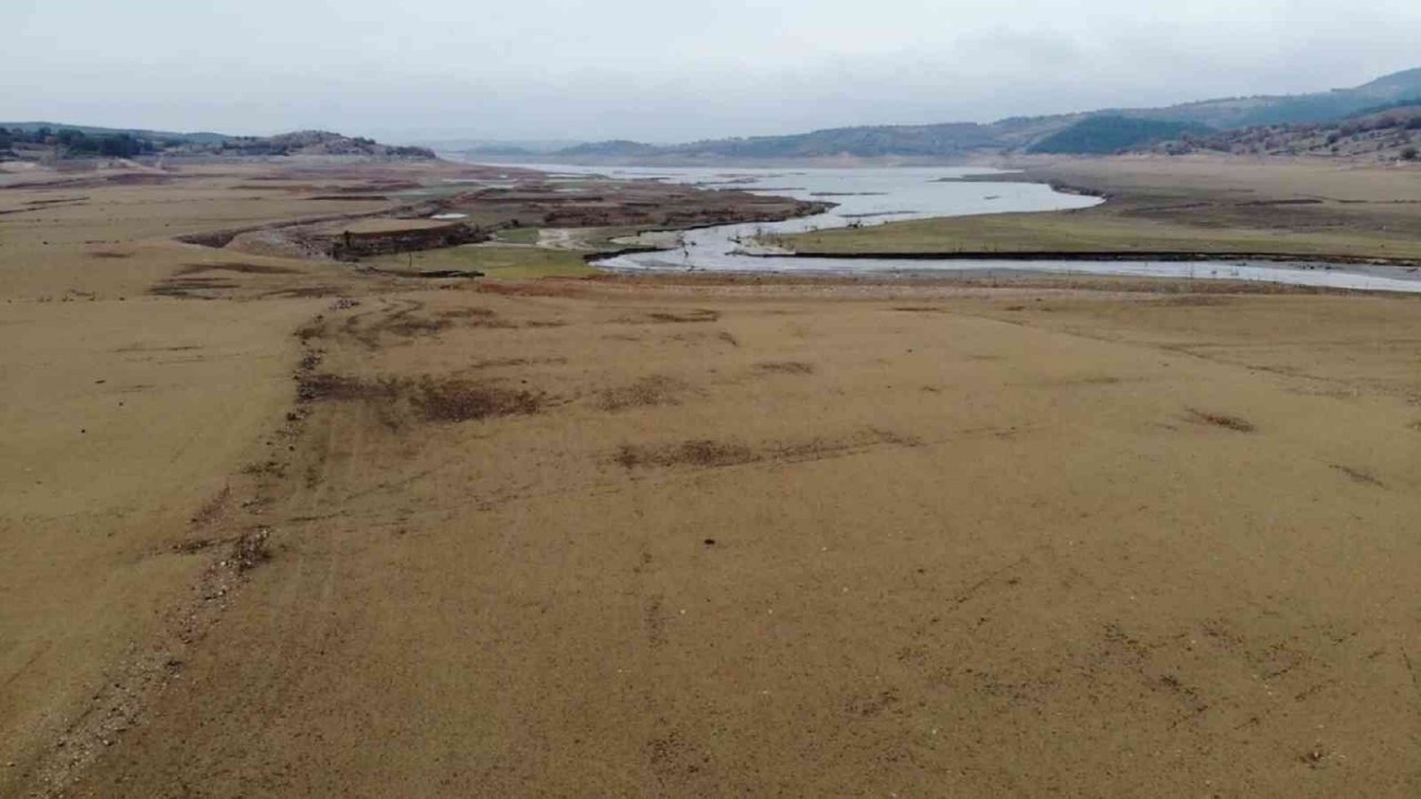 Bayramiç Barajı kuruma noktasına geldi