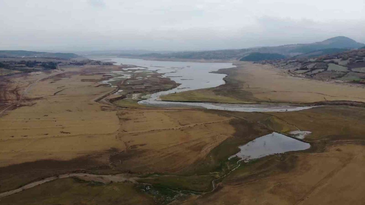 Bayramiç Barajı kuruma noktasına geldi