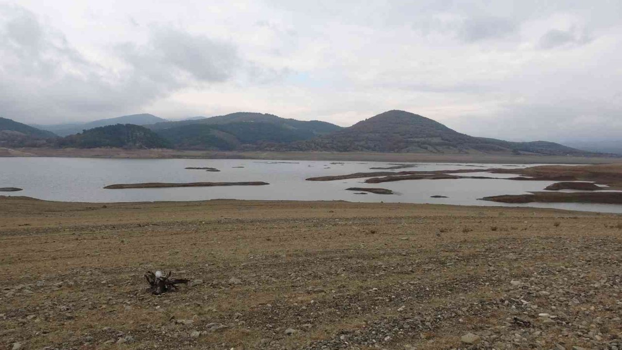 Bayramiç Barajı kuruma noktasına geldi