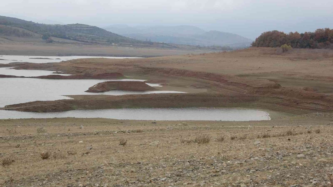 Bayramiç Barajı kuruma noktasına geldi