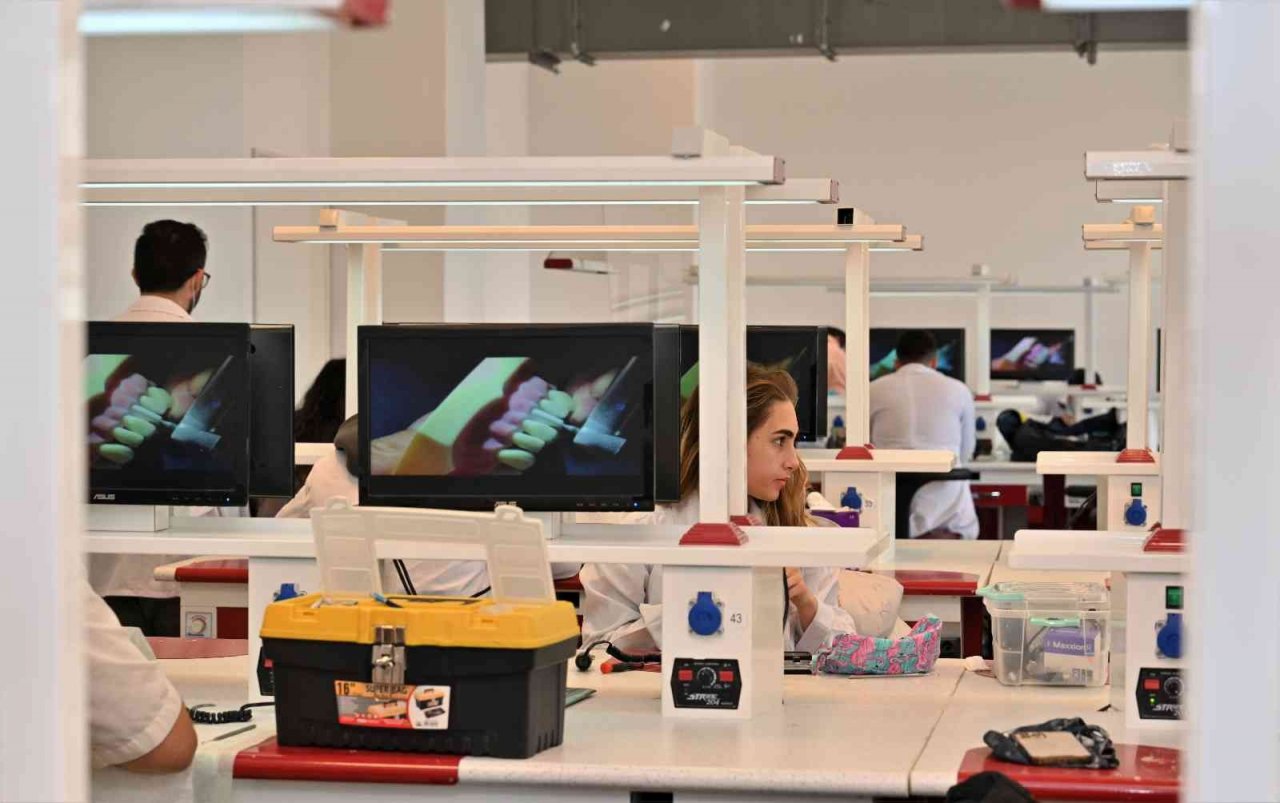 70 ülkeden diş hekimliği öğrencileri KKTC’de buluşacak